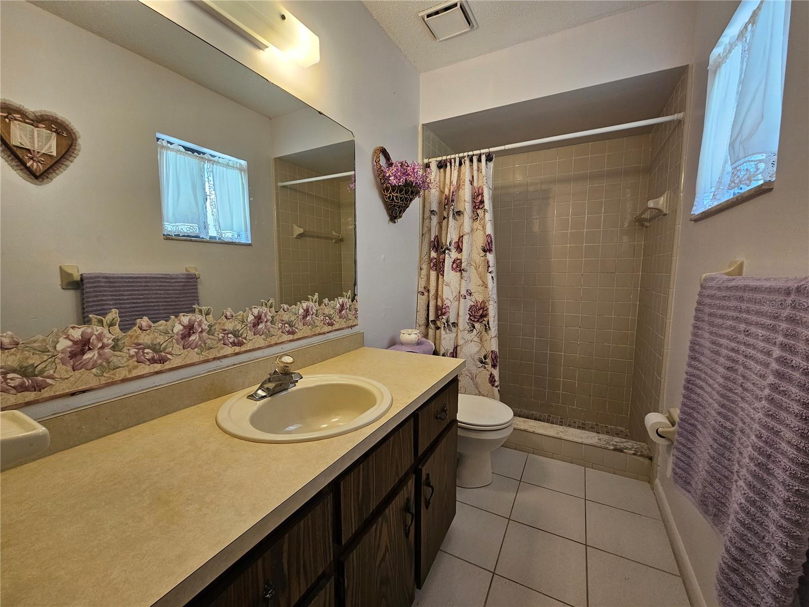 Image 15 of 39 For 2321 Tamarind Drive