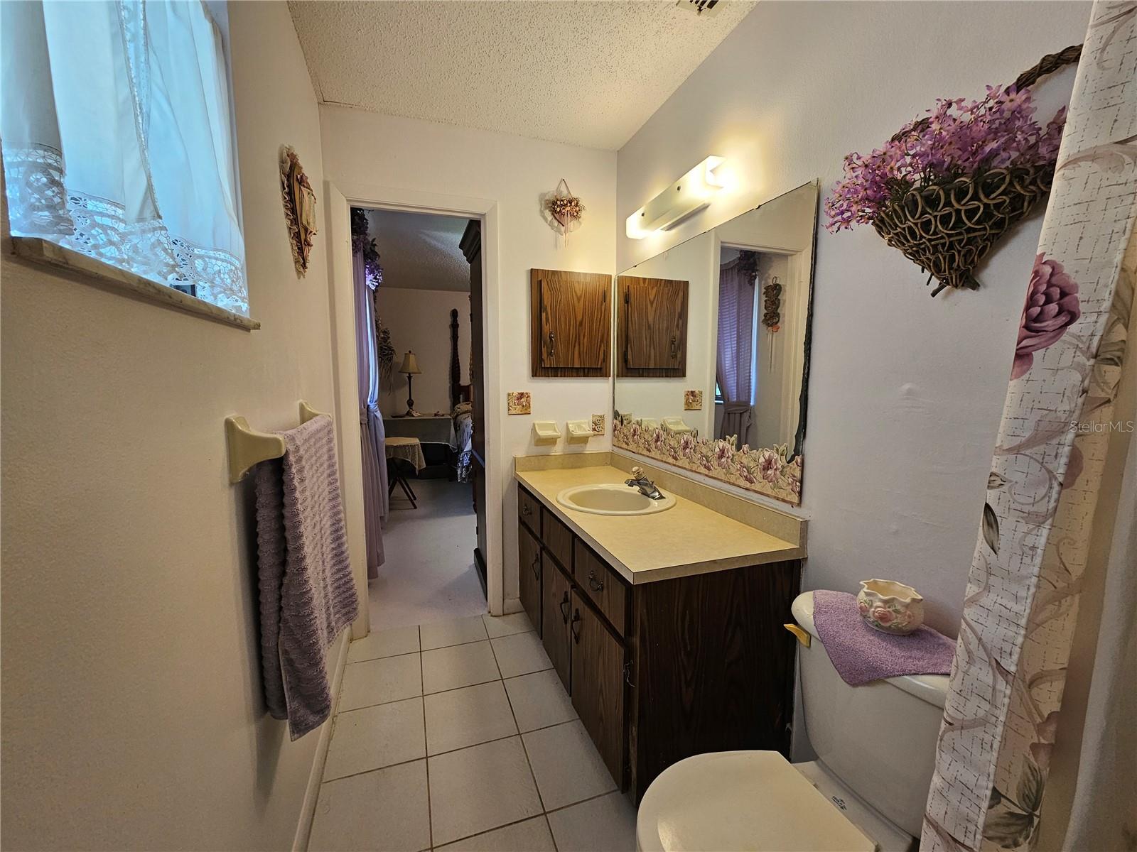 Image 16 of 39 For 2321 Tamarind Drive