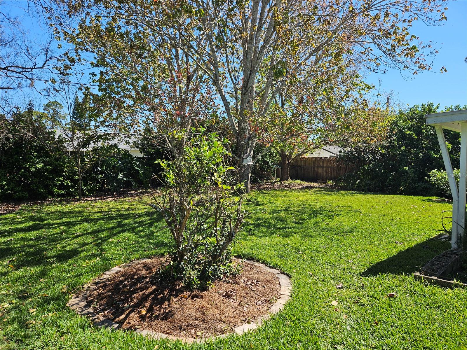 Image 28 of 39 For 2321 Tamarind Drive