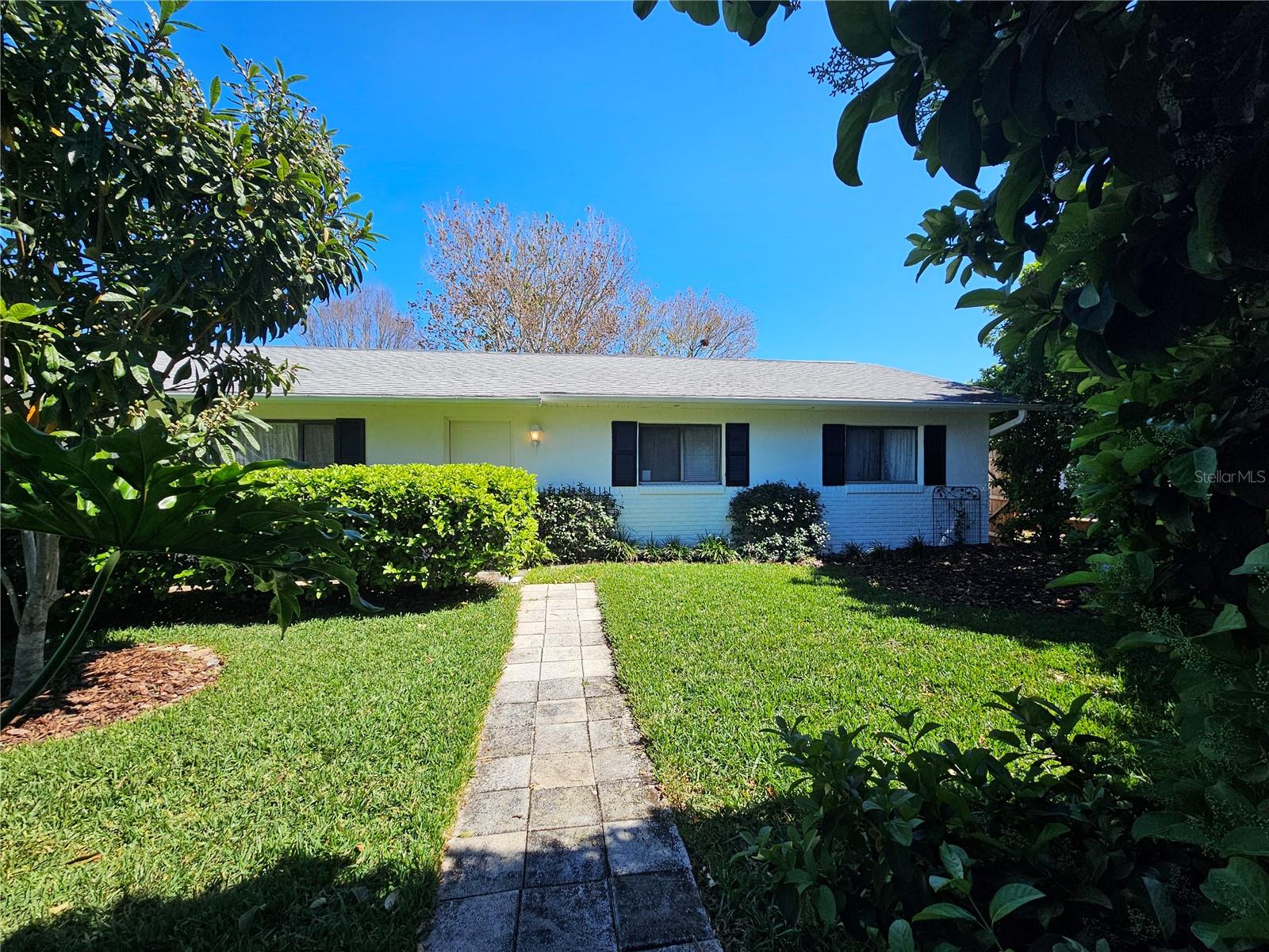 Image 3 of 39 For 2321 Tamarind Drive