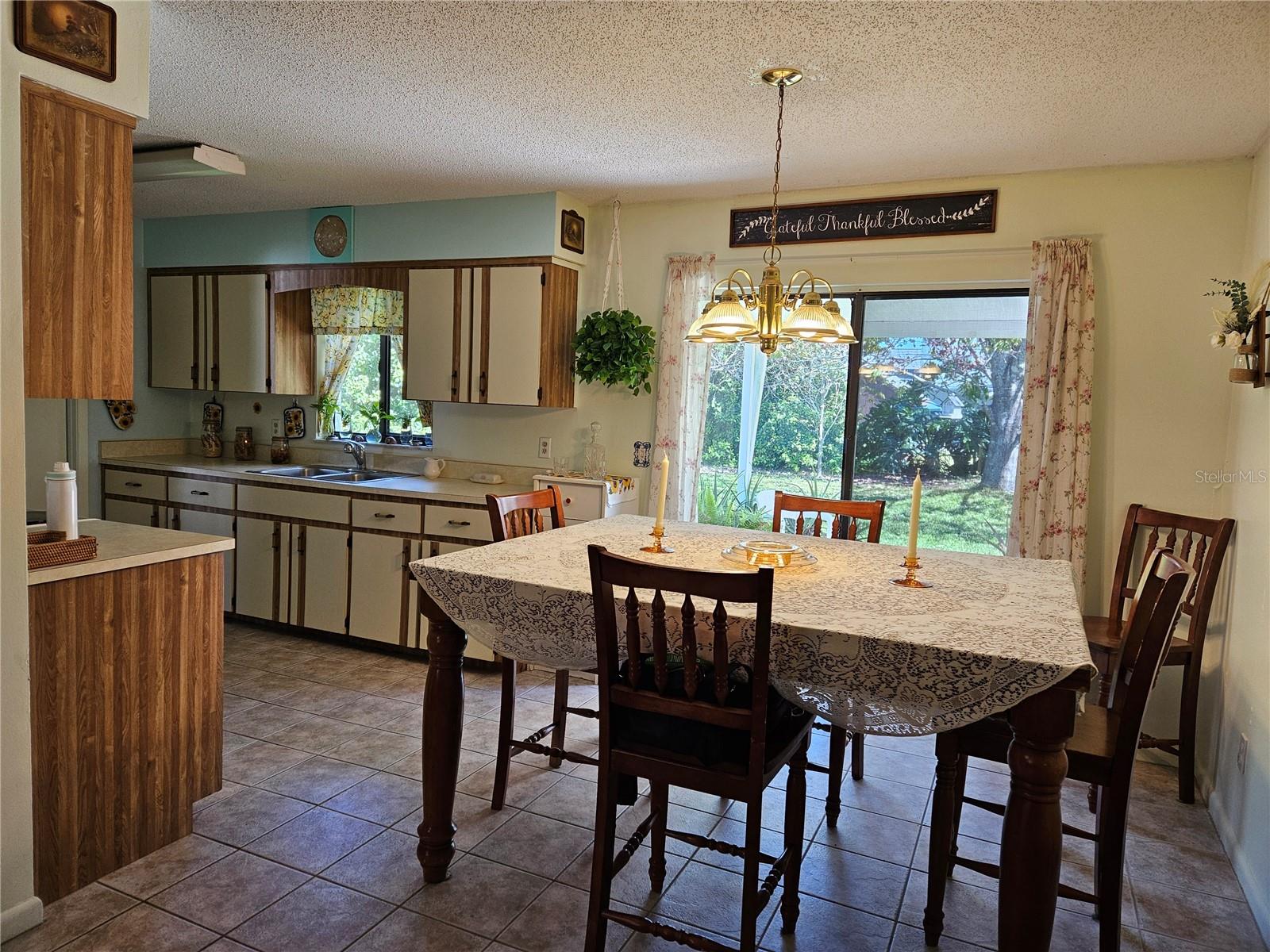Image 9 of 39 For 2321 Tamarind Drive