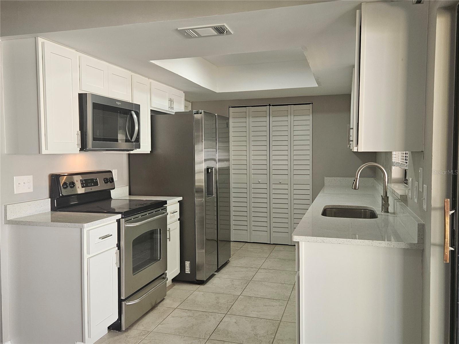 Image 9 of 37 For 801 Egret Court