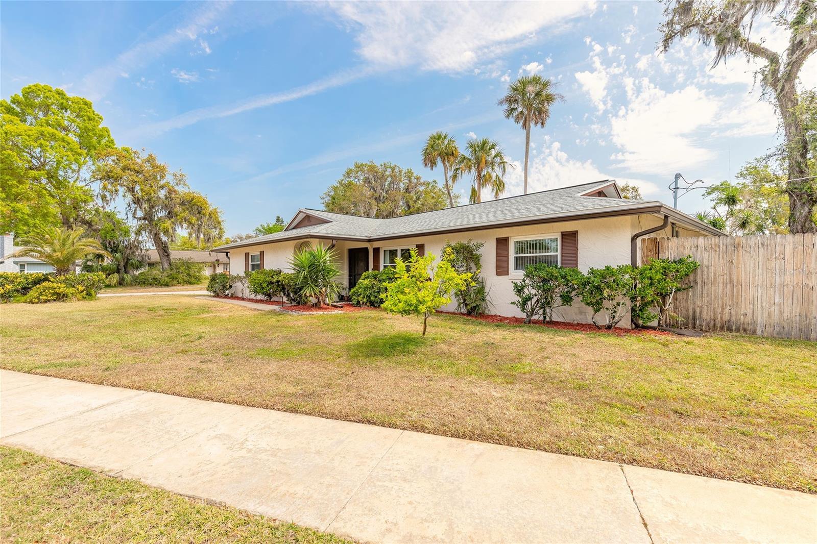 Image 2 of 45 For 222 Brittany Avenue