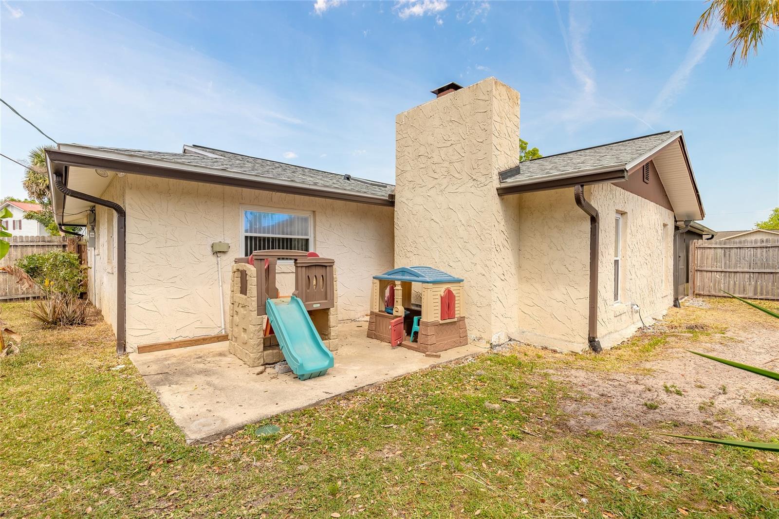 Image 31 of 45 For 222 Brittany Avenue