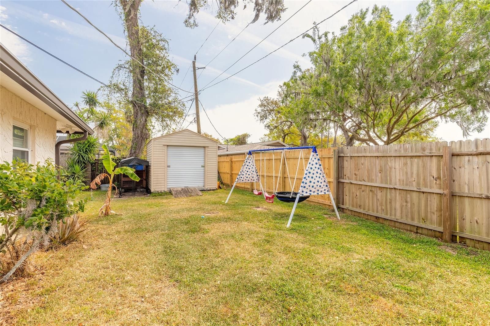 Image 34 of 45 For 222 Brittany Avenue