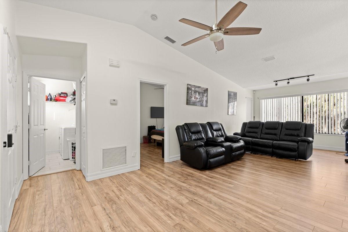 Image 8 of 49 For 129 Blue Heron Drive D