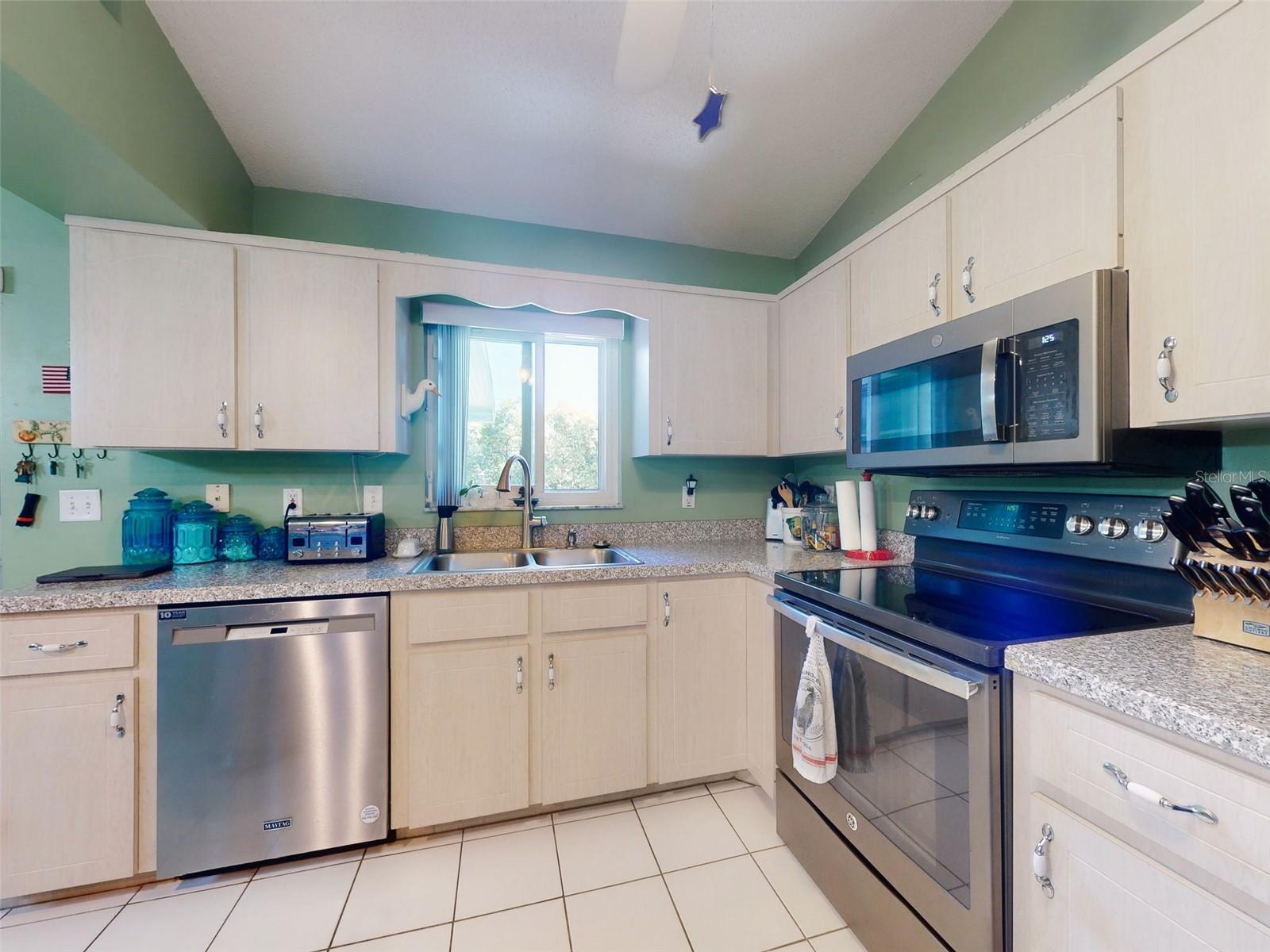 Image 18 of 71 For 3013 Lime Tree Drive