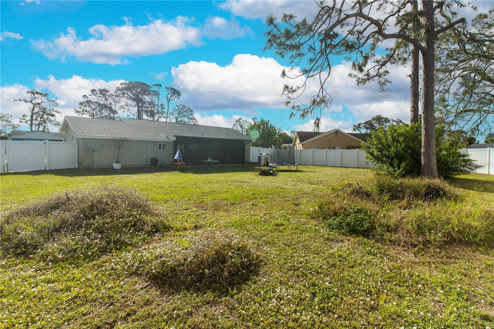 Image 3 of 24 For 7585 Kavanda Street