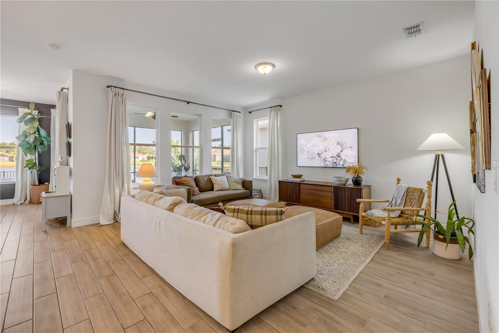 Image 13 of 50 For 220 Venetian Palms Boulevard