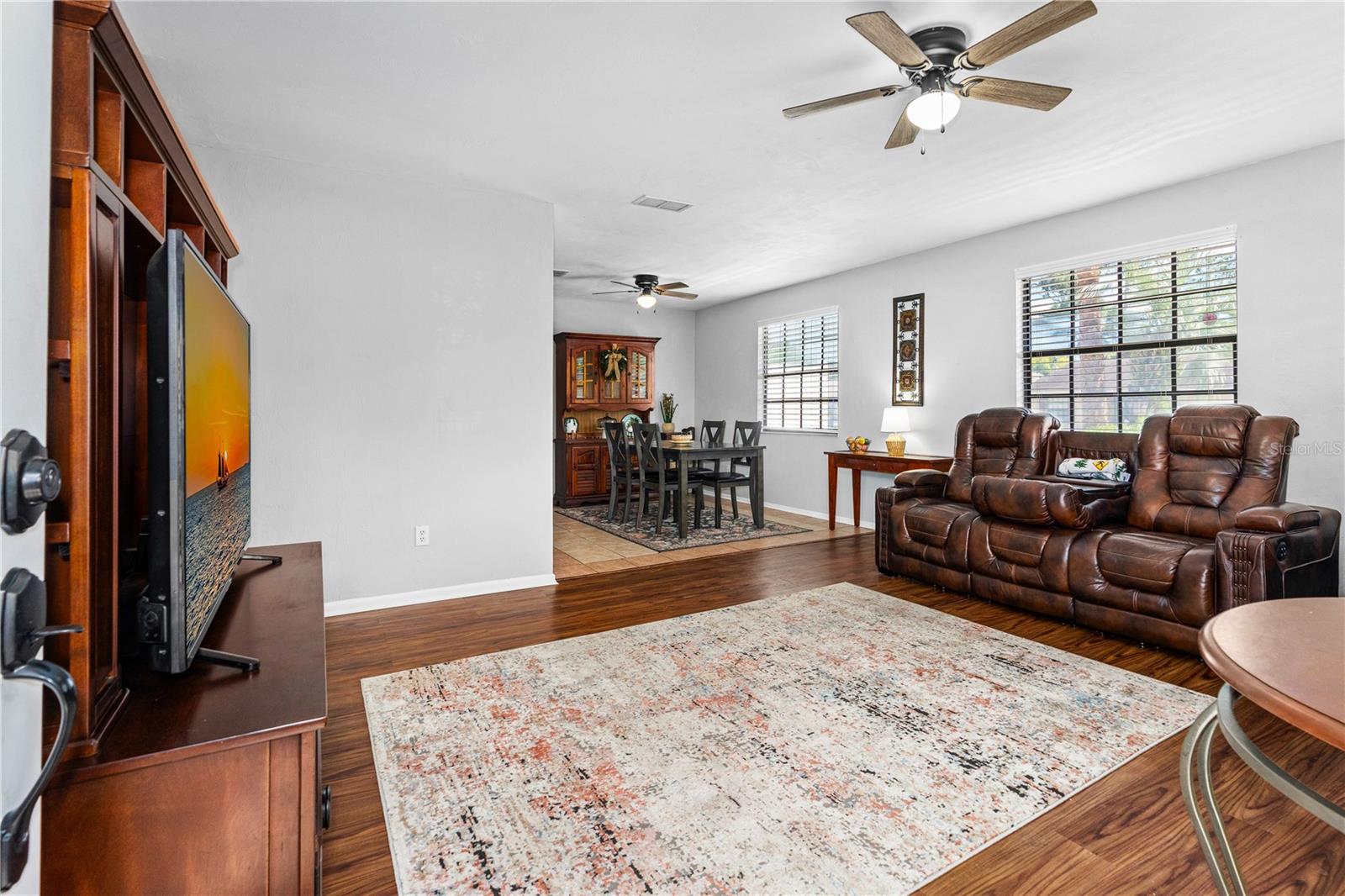 Image 14 of 33 For 411 Sea Gull Court