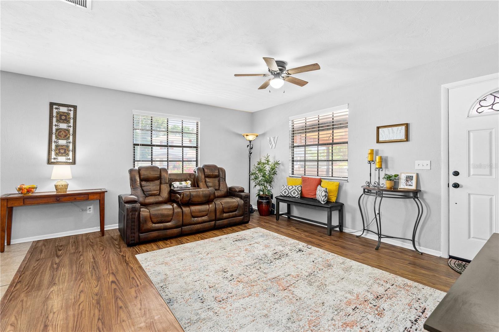 Image 15 of 33 For 411 Sea Gull Court