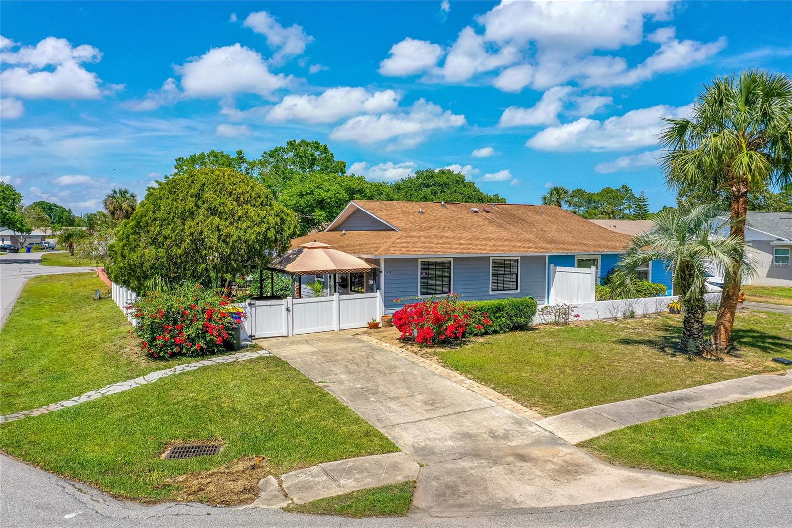 Image 2 of 33 For 411 Sea Gull Court