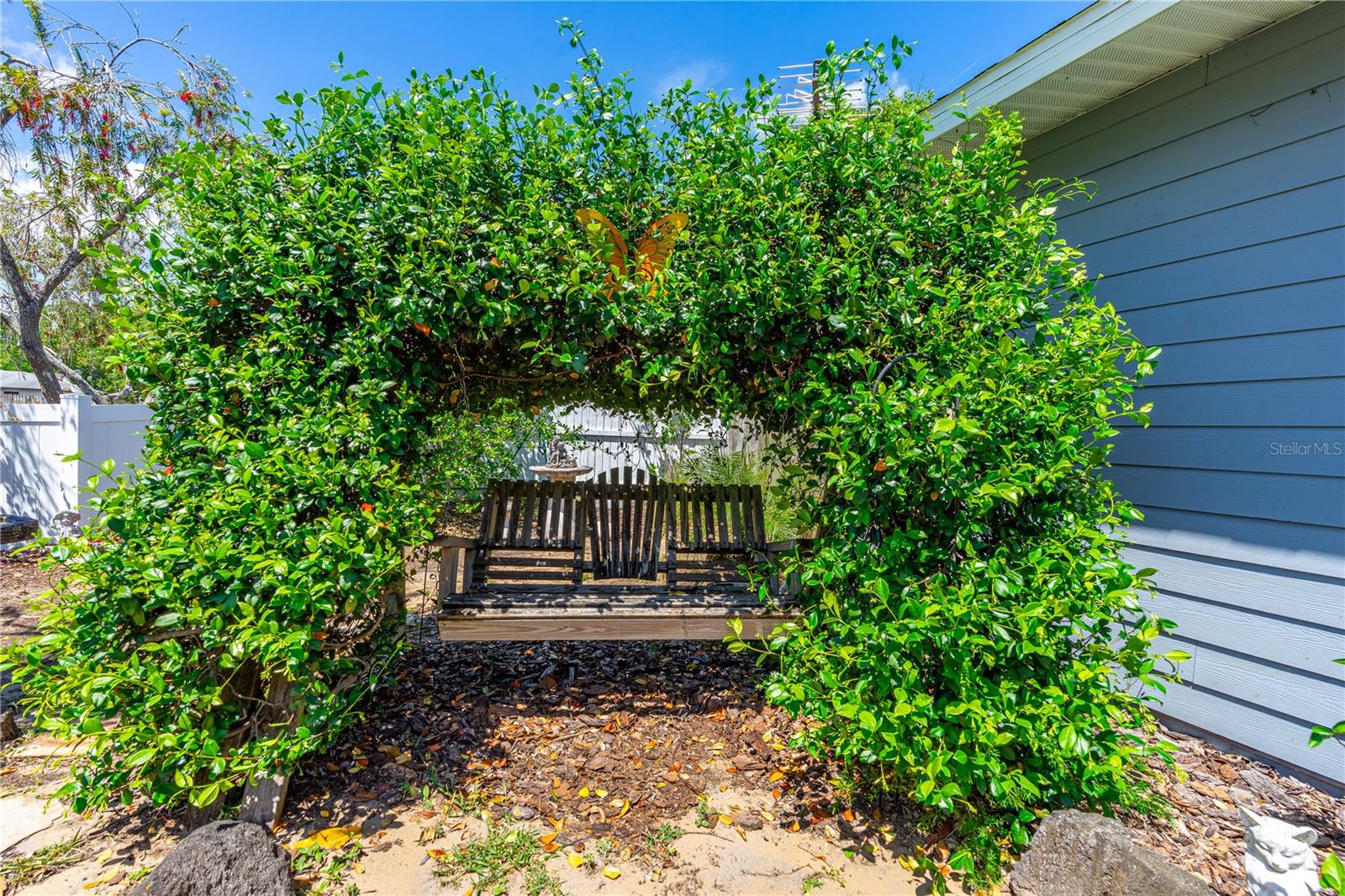 Image 9 of 33 For 411 Sea Gull Court
