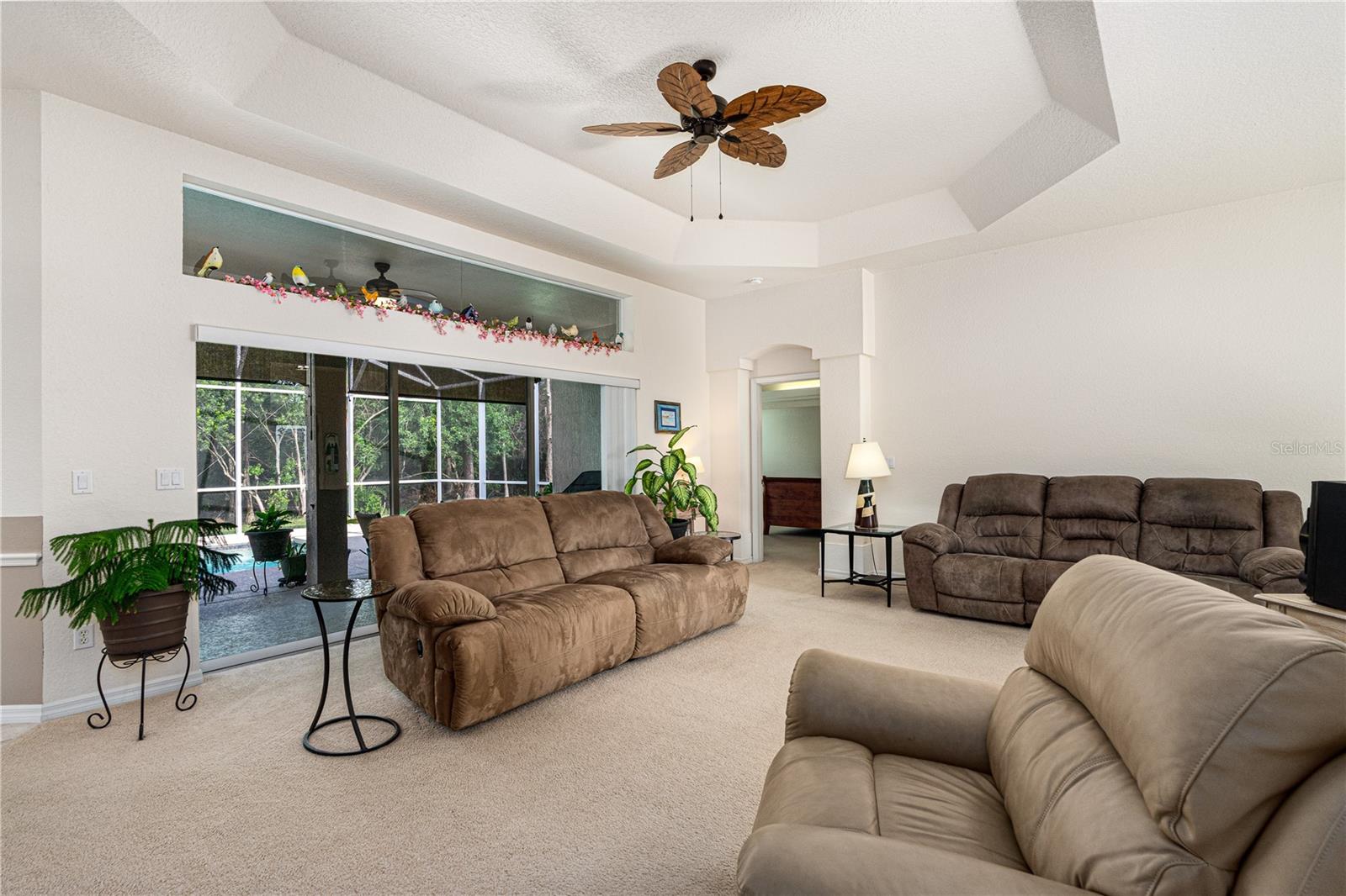 Image 11 of 46 For 6436 Longlake Drive