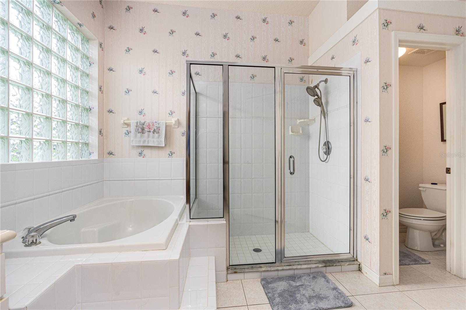 Image 21 of 46 For 6436 Longlake Drive
