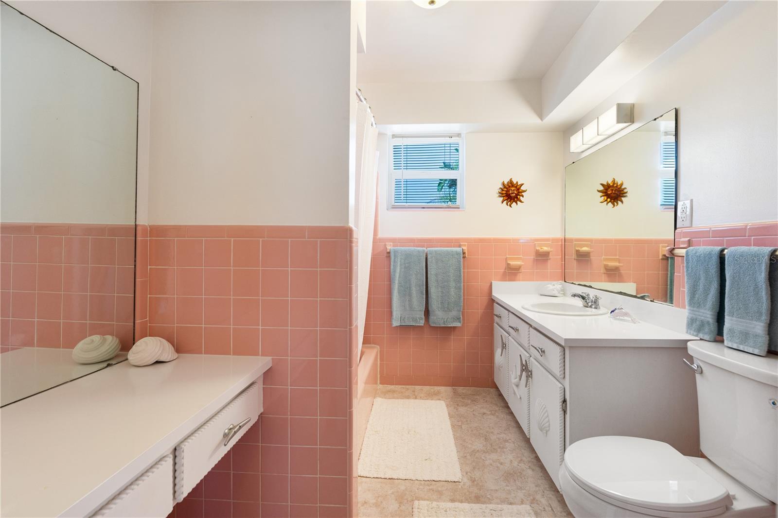 Image 13 of 44 For 4262 Cardinal Boulevard
