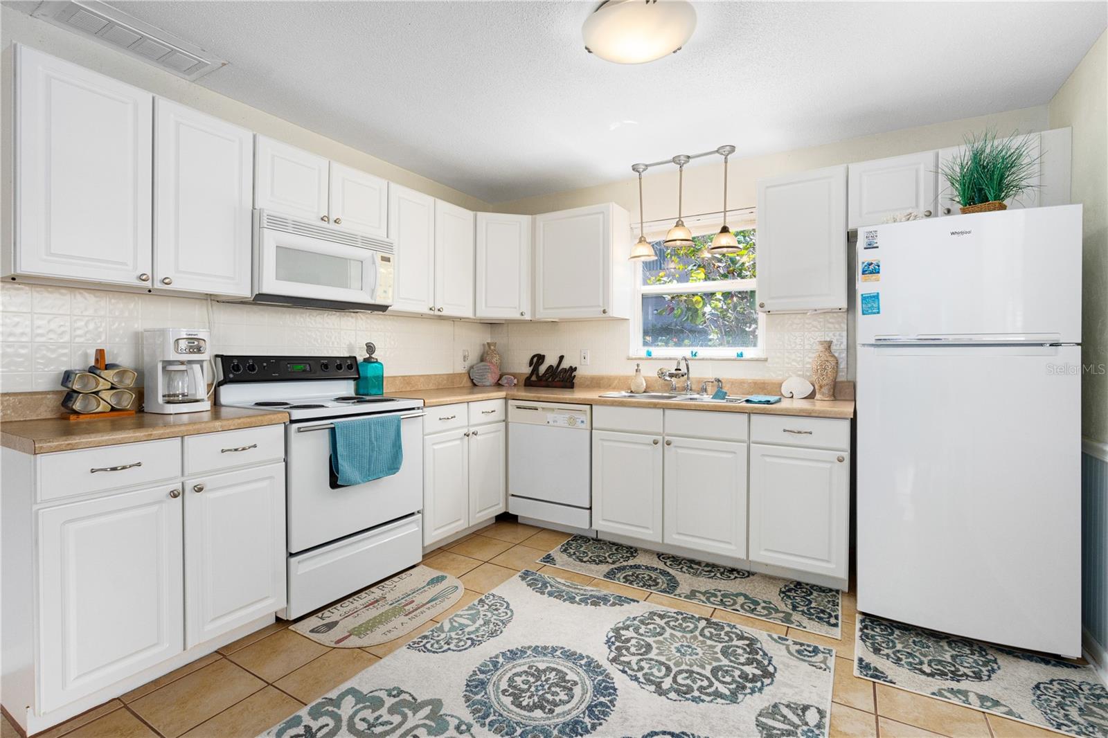Image 8 of 44 For 4262 Cardinal Boulevard