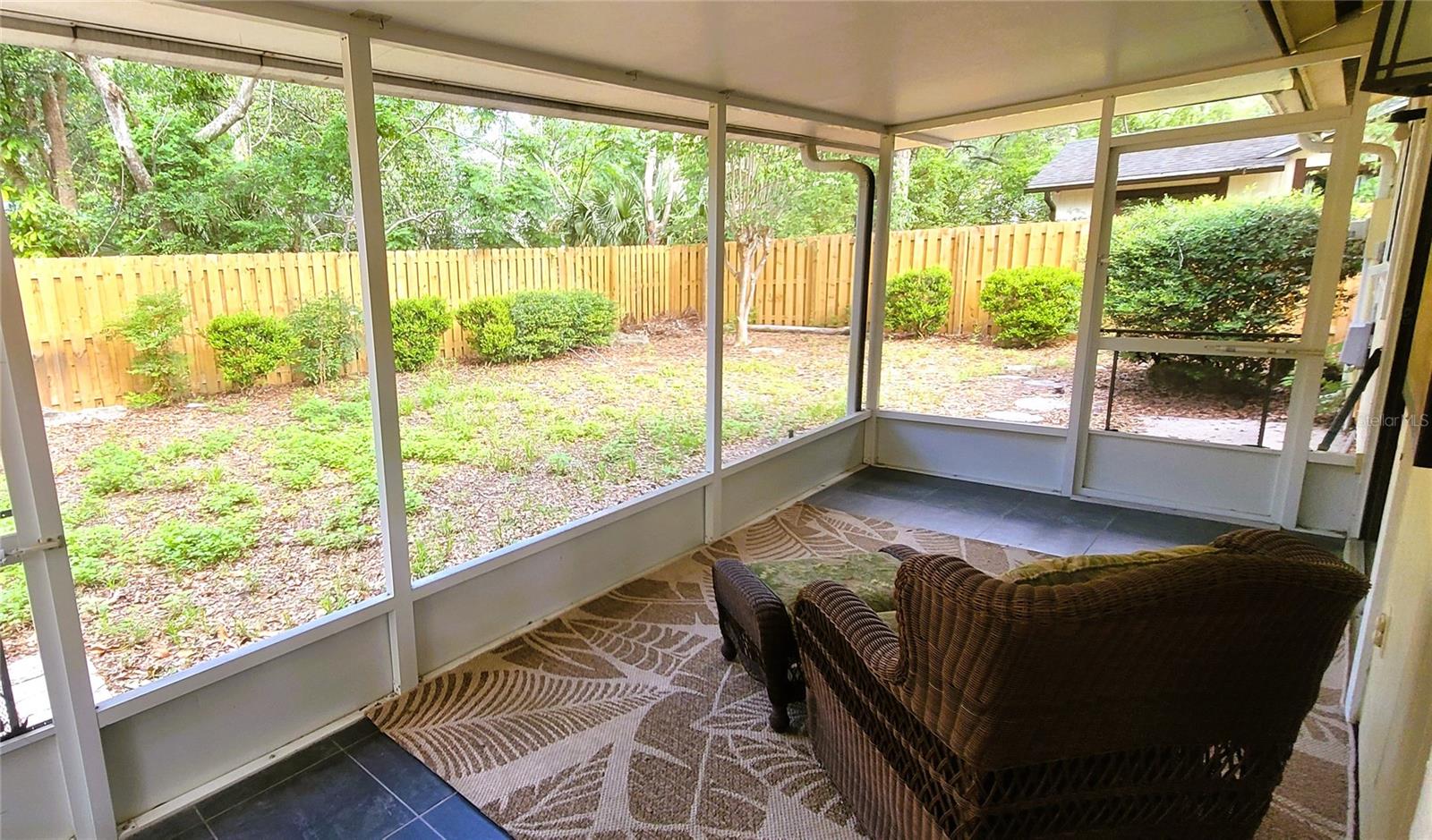 Image 7 of 25 For 171 Fox Glen Court