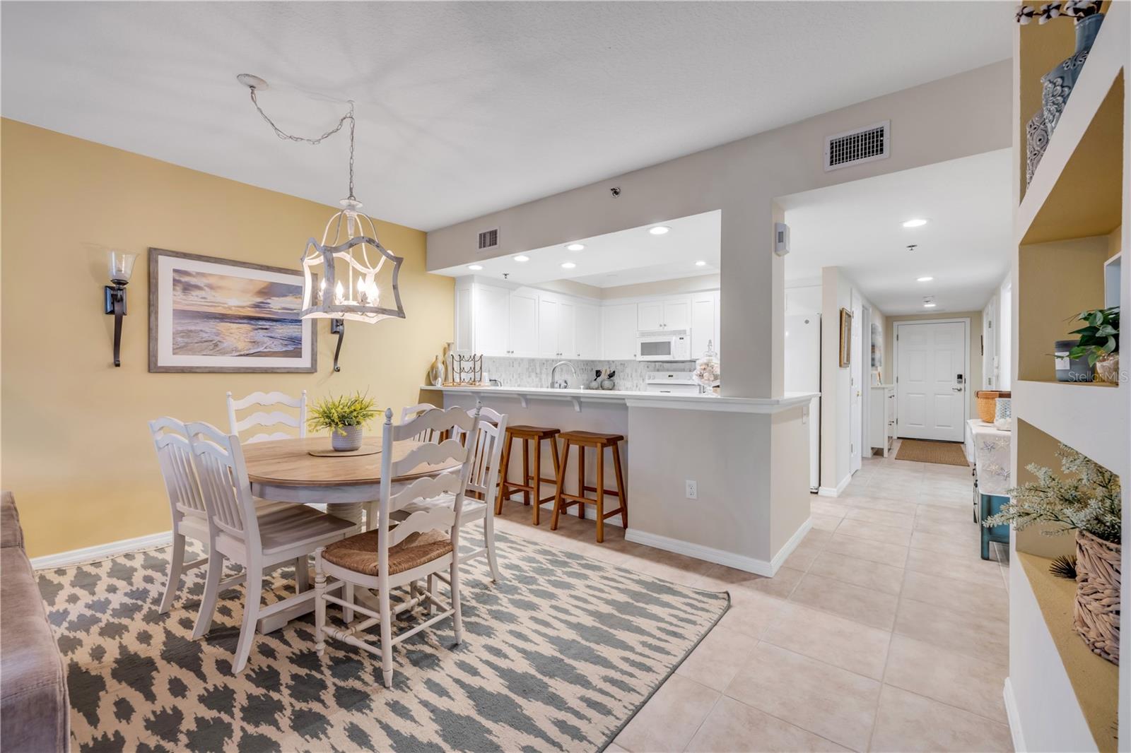 Image 11 of 74 For 5300 Atlantic Avenue 16-205