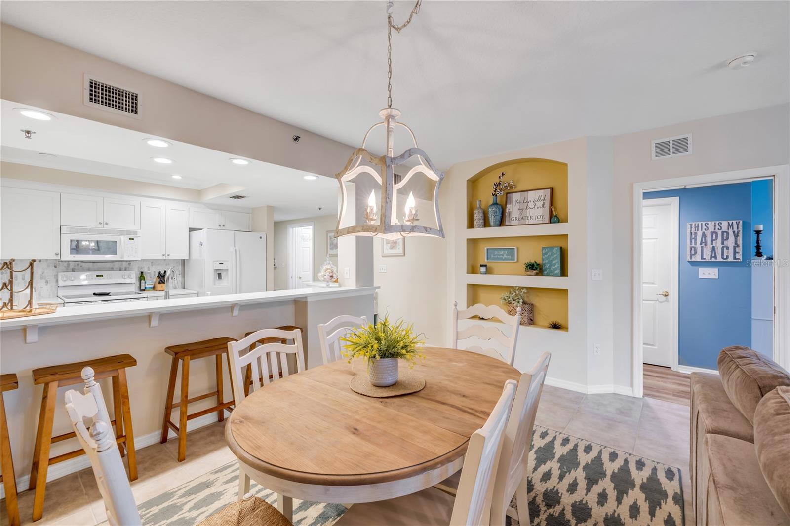 Image 12 of 74 For 5300 Atlantic Avenue 16-205