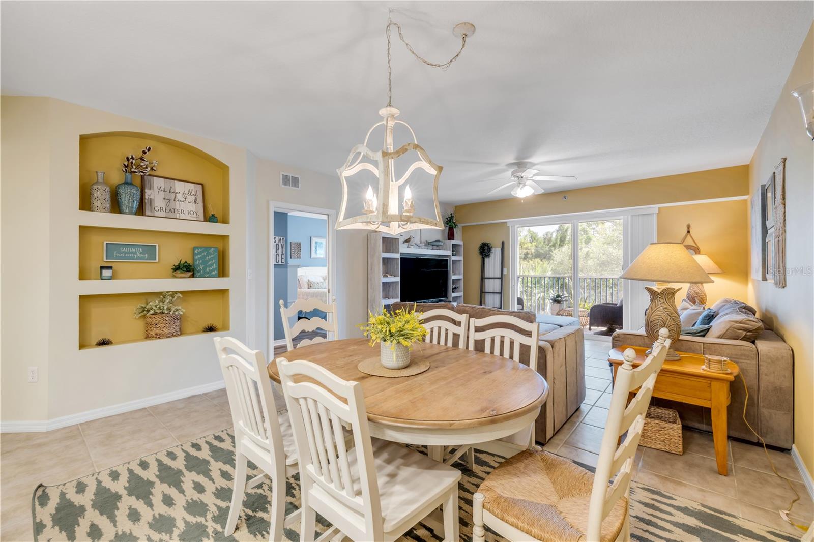 Image 13 of 74 For 5300 Atlantic Avenue 16-205