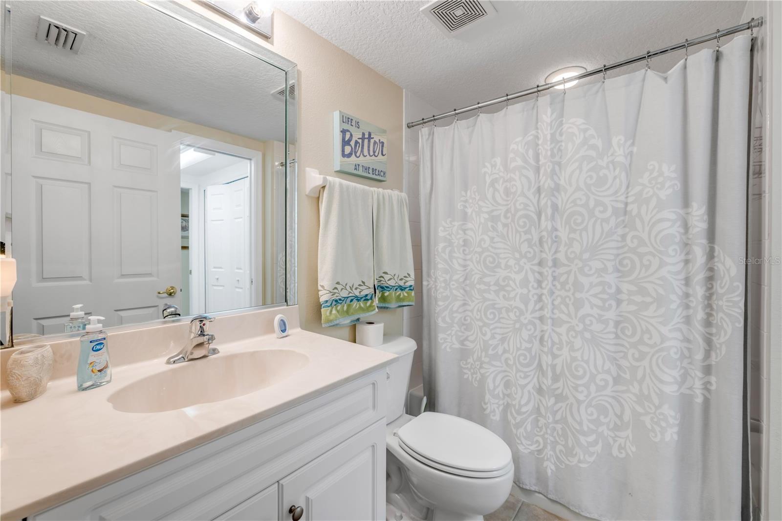 Image 23 of 74 For 5300 Atlantic Avenue 16-205