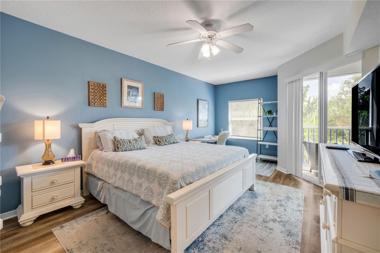 Image 27 of 74 For 5300 Atlantic Avenue 16-205