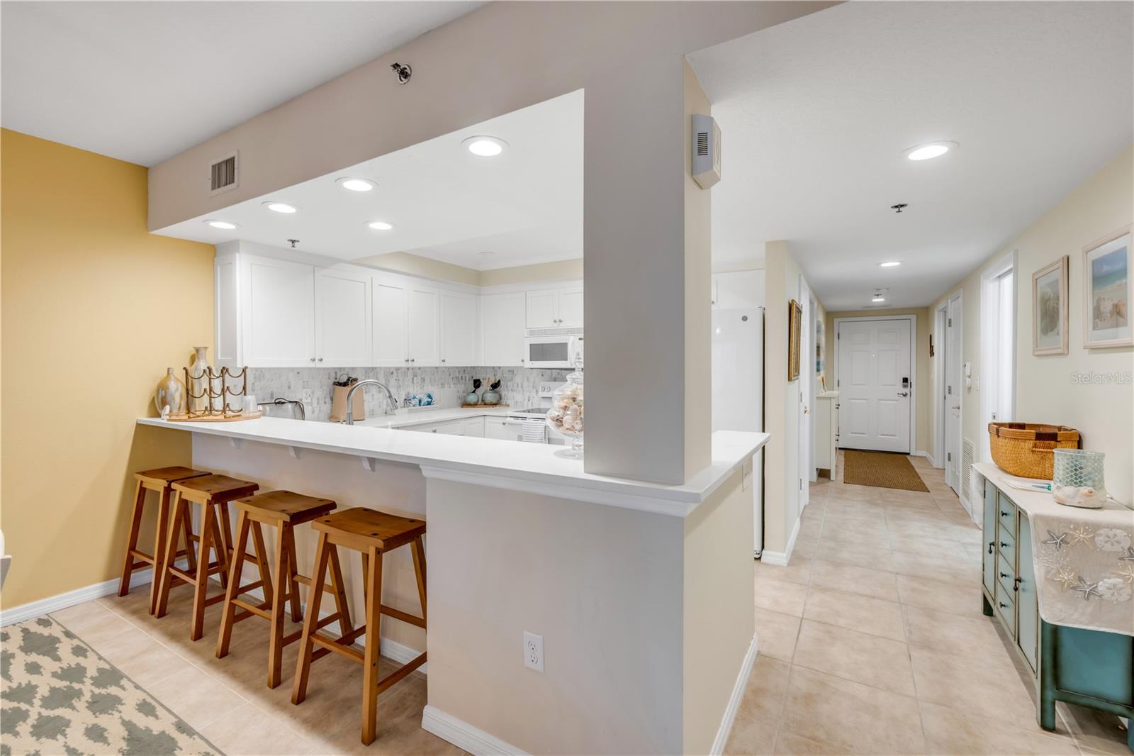 Image 8 of 74 For 5300 Atlantic Avenue 16-205