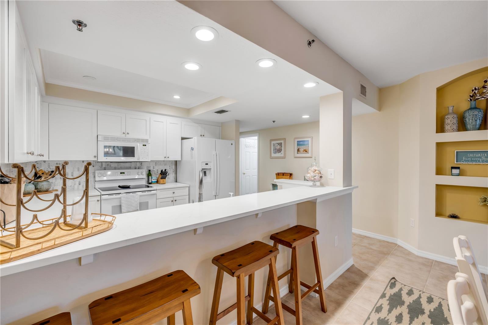 Image 9 of 74 For 5300 Atlantic Avenue 16-205