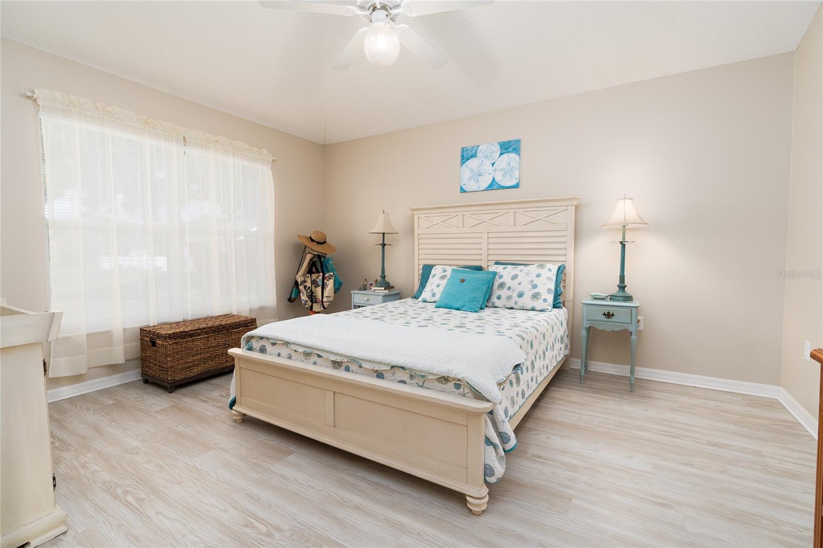Image 15 of 31 For 6403 Adrianne Court