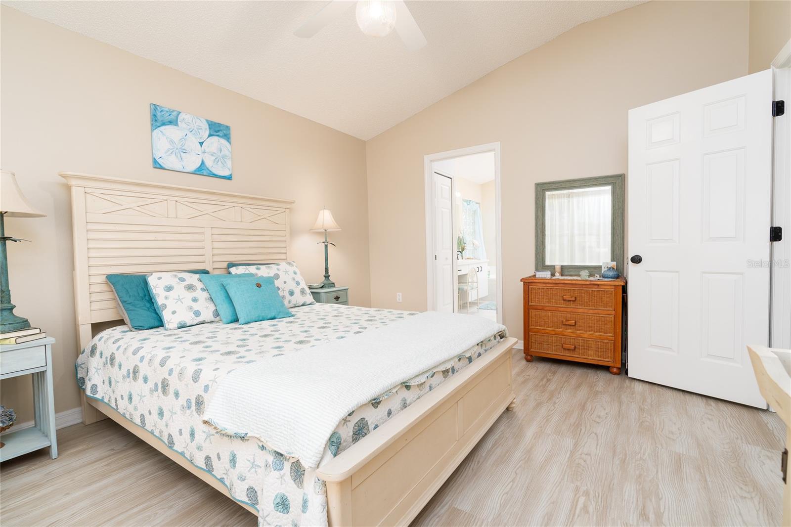 Image 16 of 31 For 6403 Adrianne Court