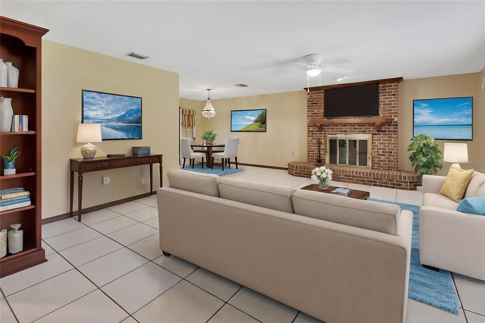 Image 3 of 32 For 1105 Burgoyne Road