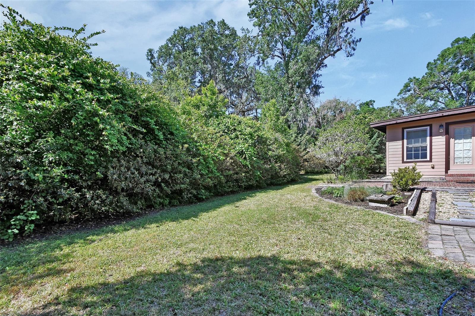 Image 30 of 32 For 1105 Burgoyne Road