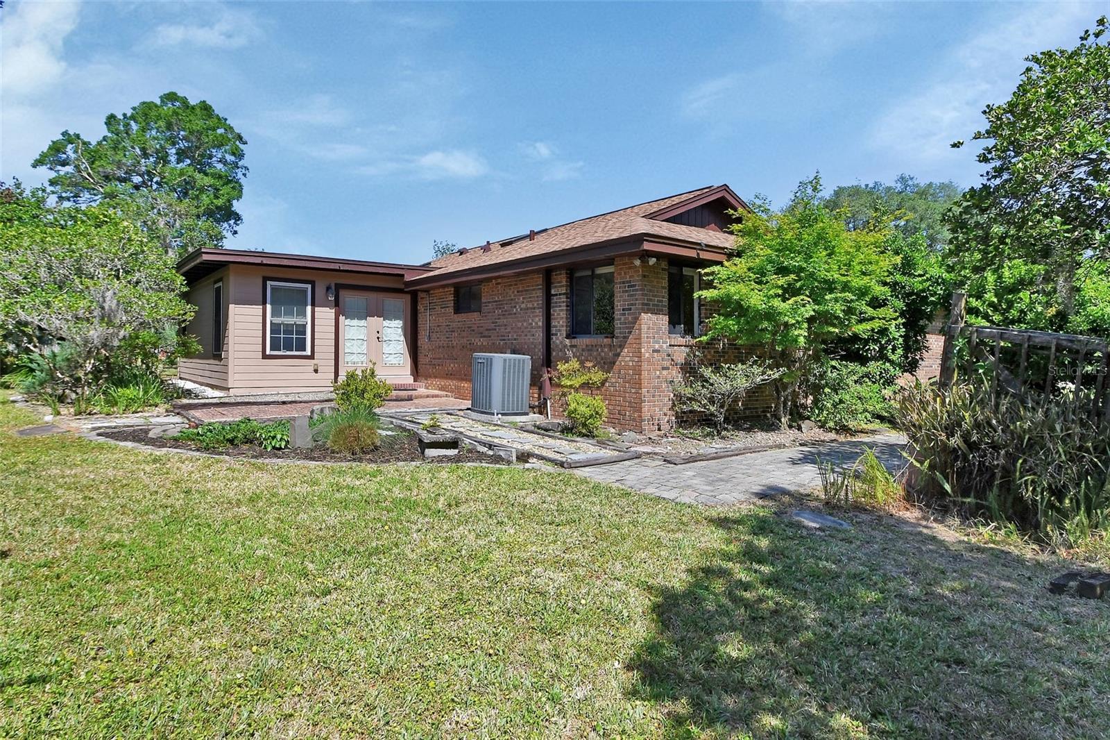 Image 33 of 36 For 1105 Burgoyne Road