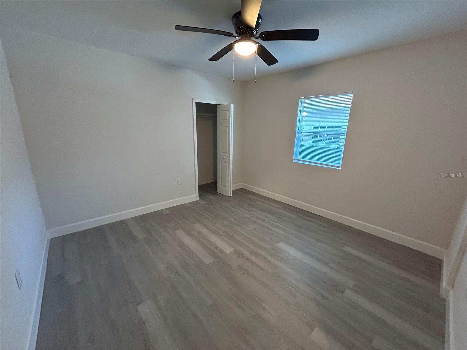 Image 18 of 30 For 550 Ridgewood Avenue