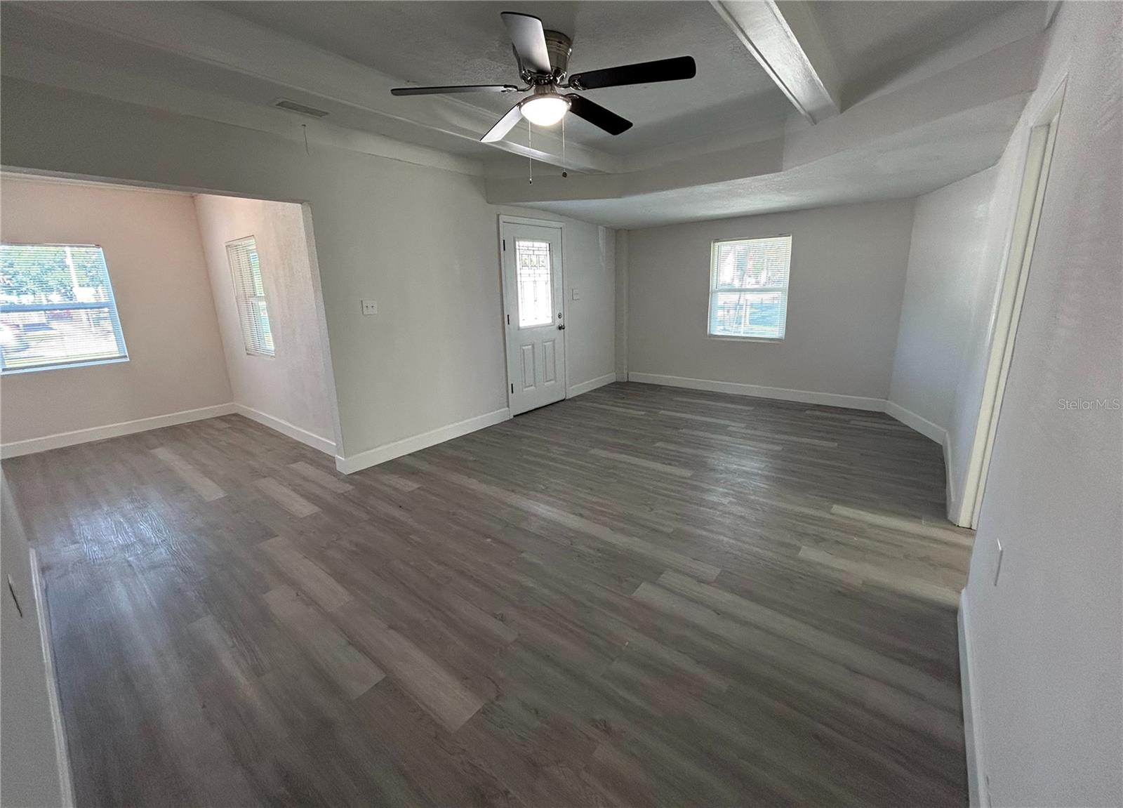 Image 5 of 30 For 550 Ridgewood Avenue