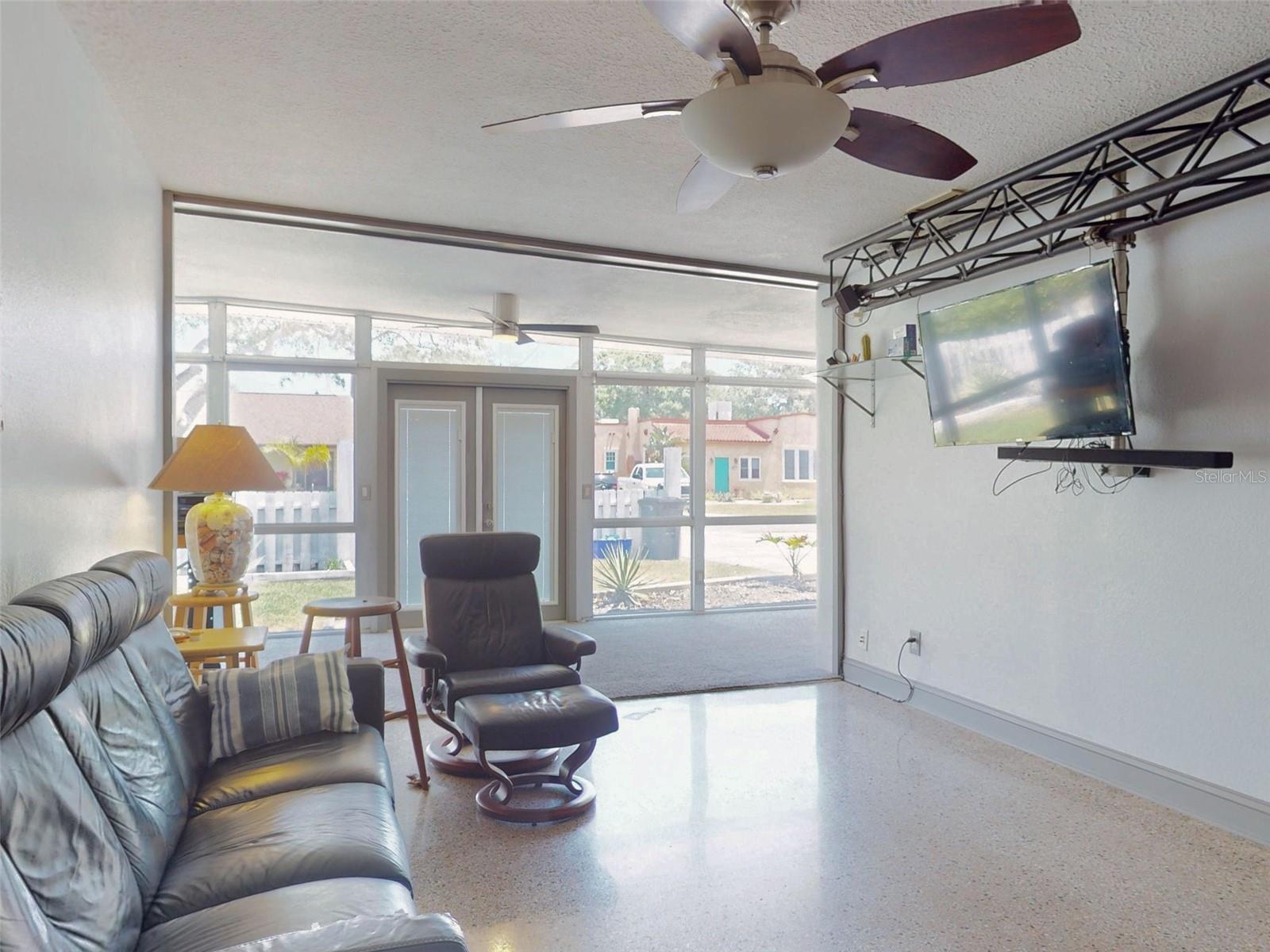 Image 17 of 78 For 650 Pine Street