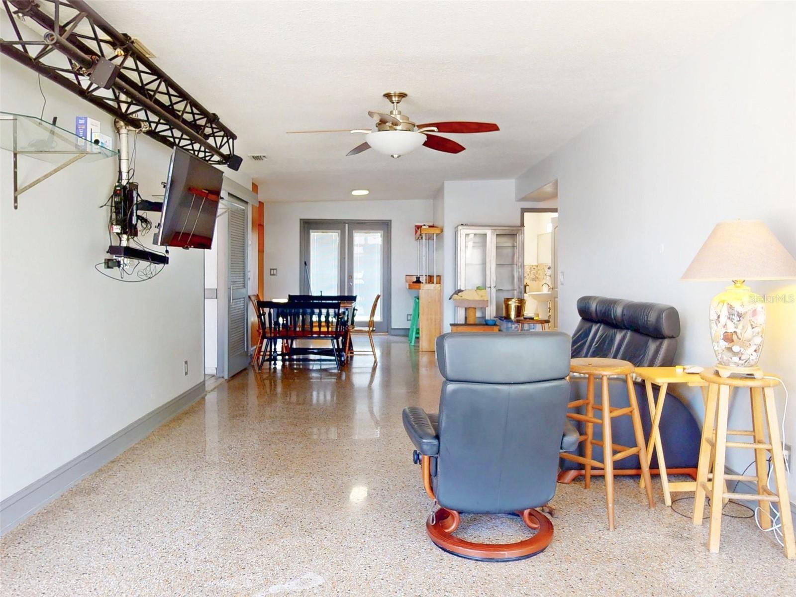 Image 18 of 78 For 650 Pine Street