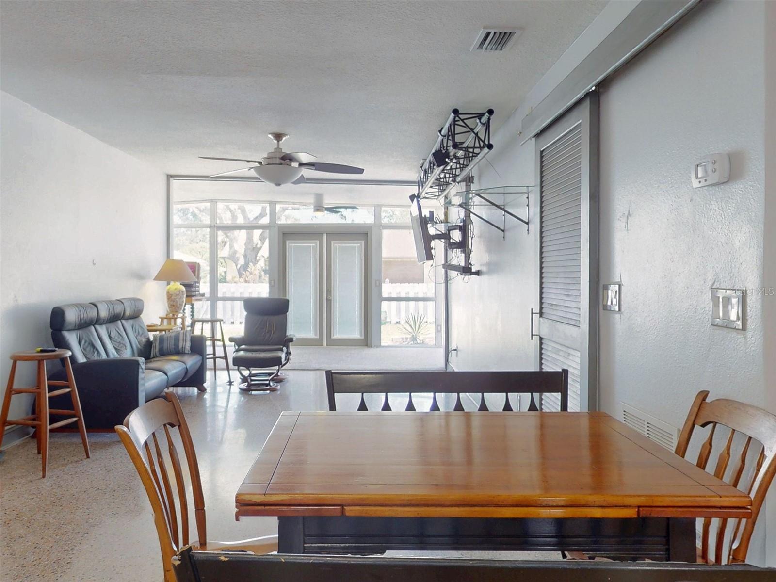 Image 19 of 78 For 650 Pine Street