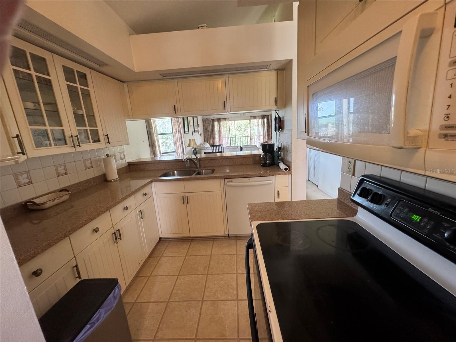 Image 12 of 33 For 445 Bouchelle Drive 301