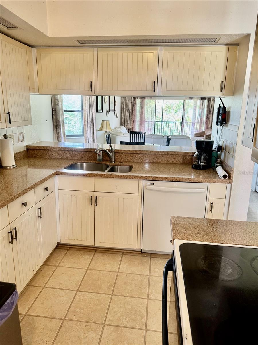 Image 5 of 33 For 445 Bouchelle Drive 301