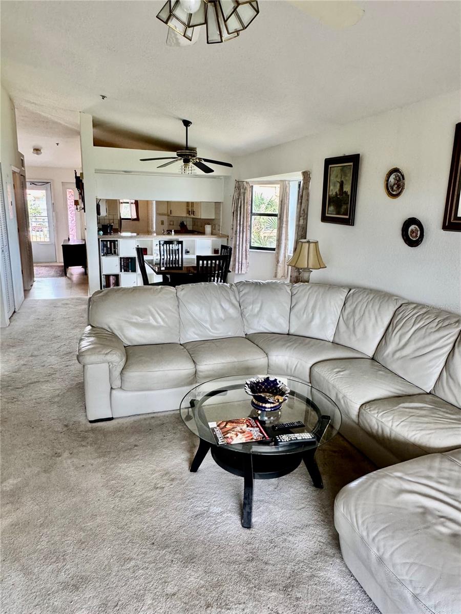 Image 7 of 33 For 445 Bouchelle Drive 301