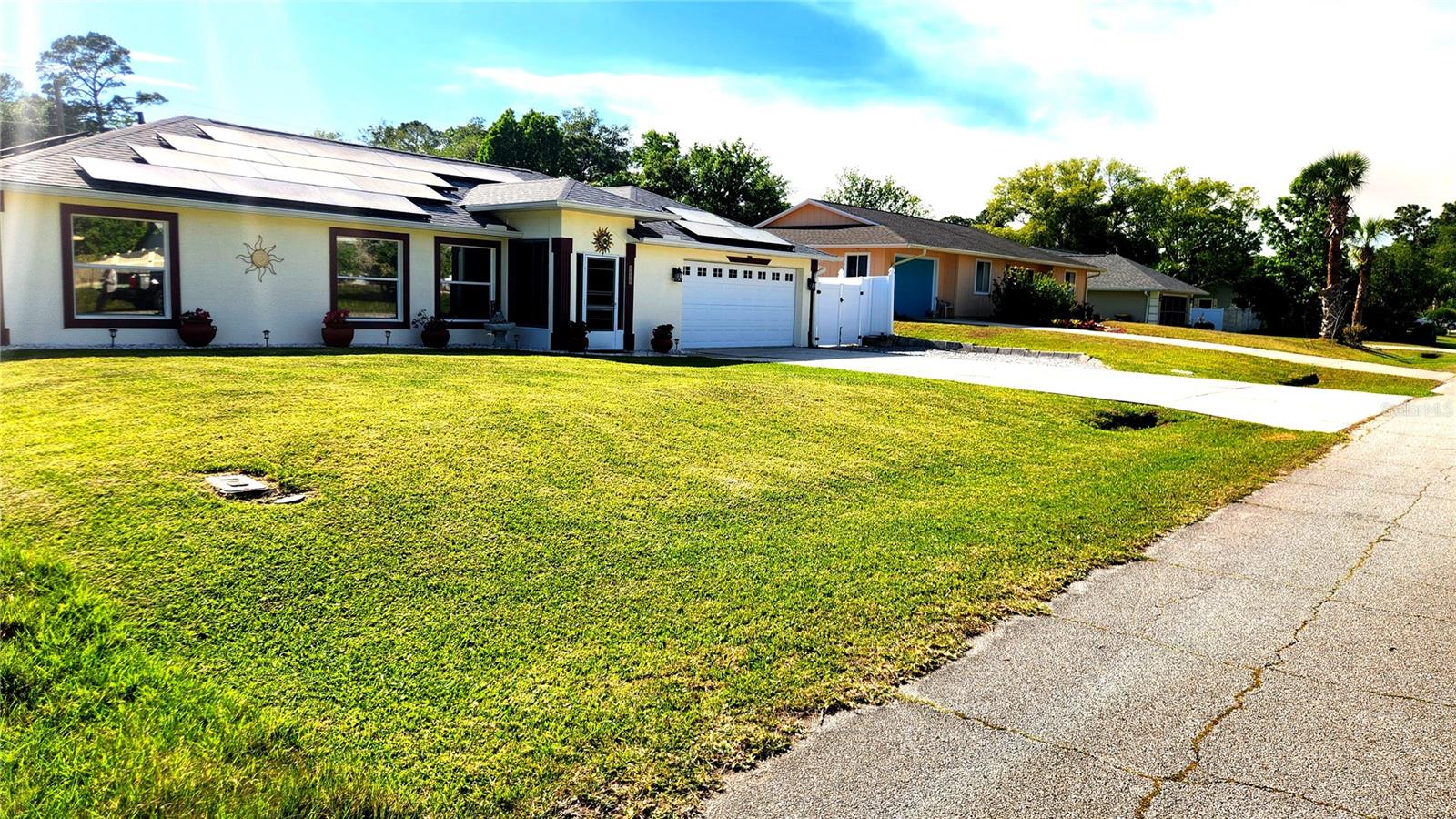 Image 2 of 23 For 2820 Tamarind Drive
