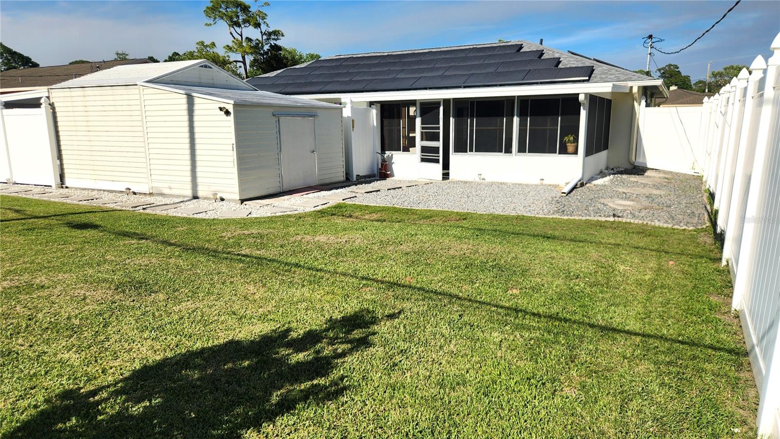 Image 22 of 23 For 2820 Tamarind Drive