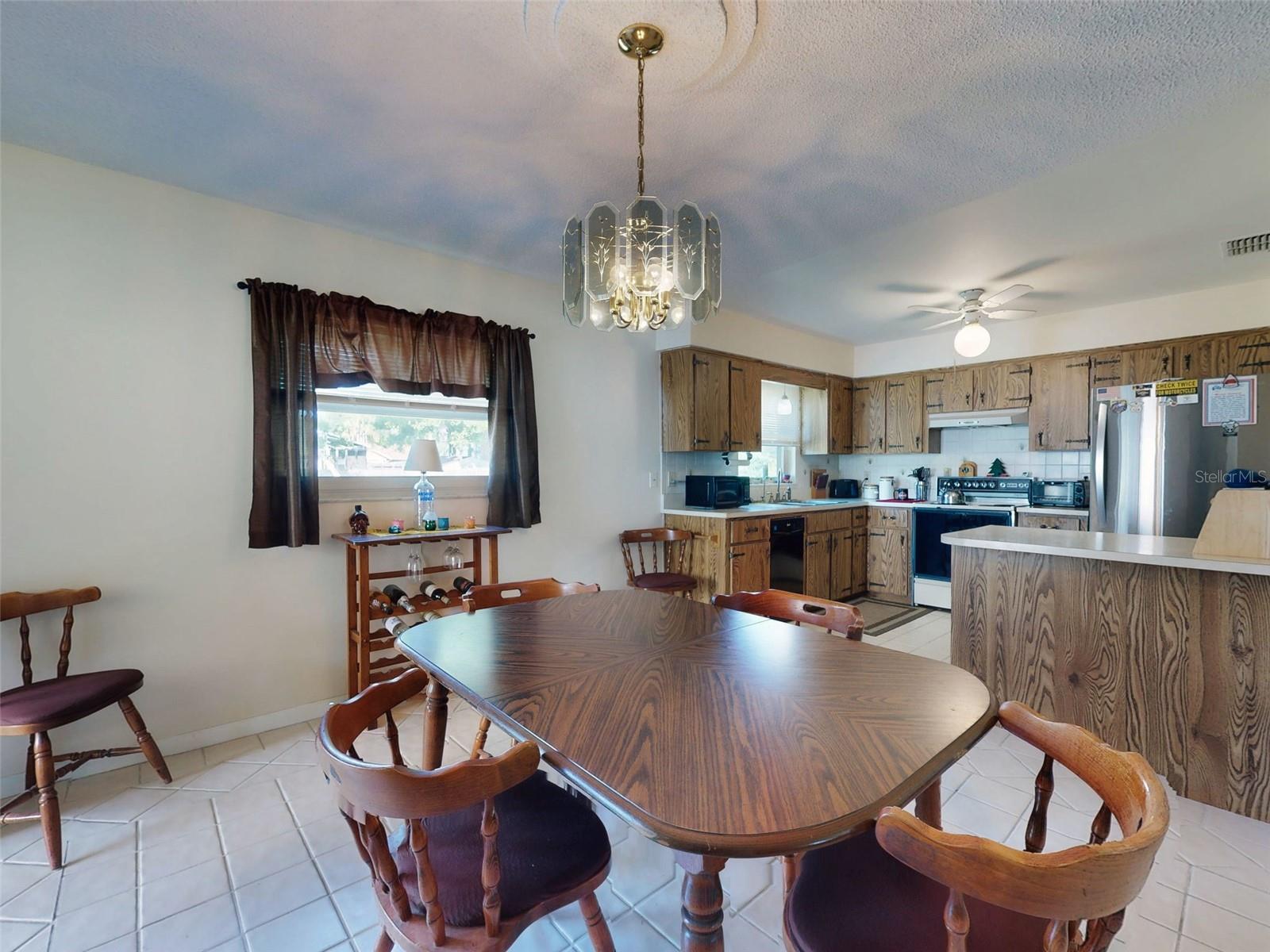 Image 21 of 75 For 2218 Orange Tree Drive