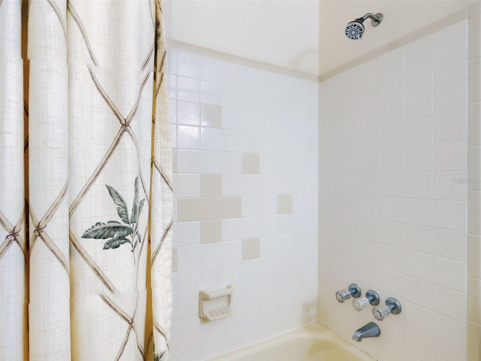 Image 36 of 75 For 2218 Orange Tree Drive