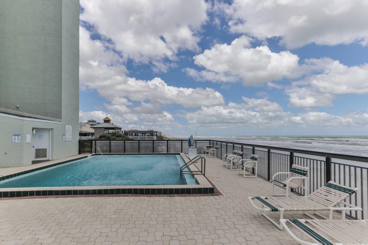 Image 3 of 26 For 3405 Atlantic Avenue 601