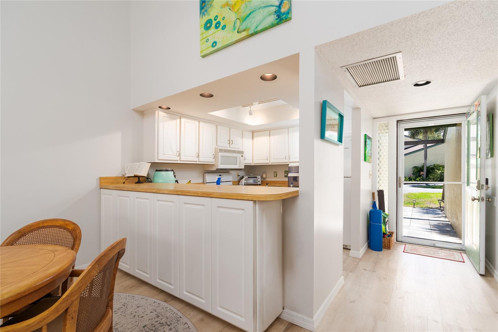 Image 5 of 47 For 189 Club House Boulevard 189