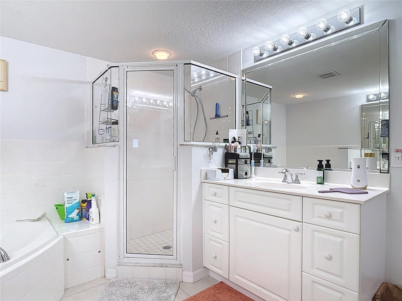 Image 11 of 62 For 5300 Atlantic Avenue 3-405
