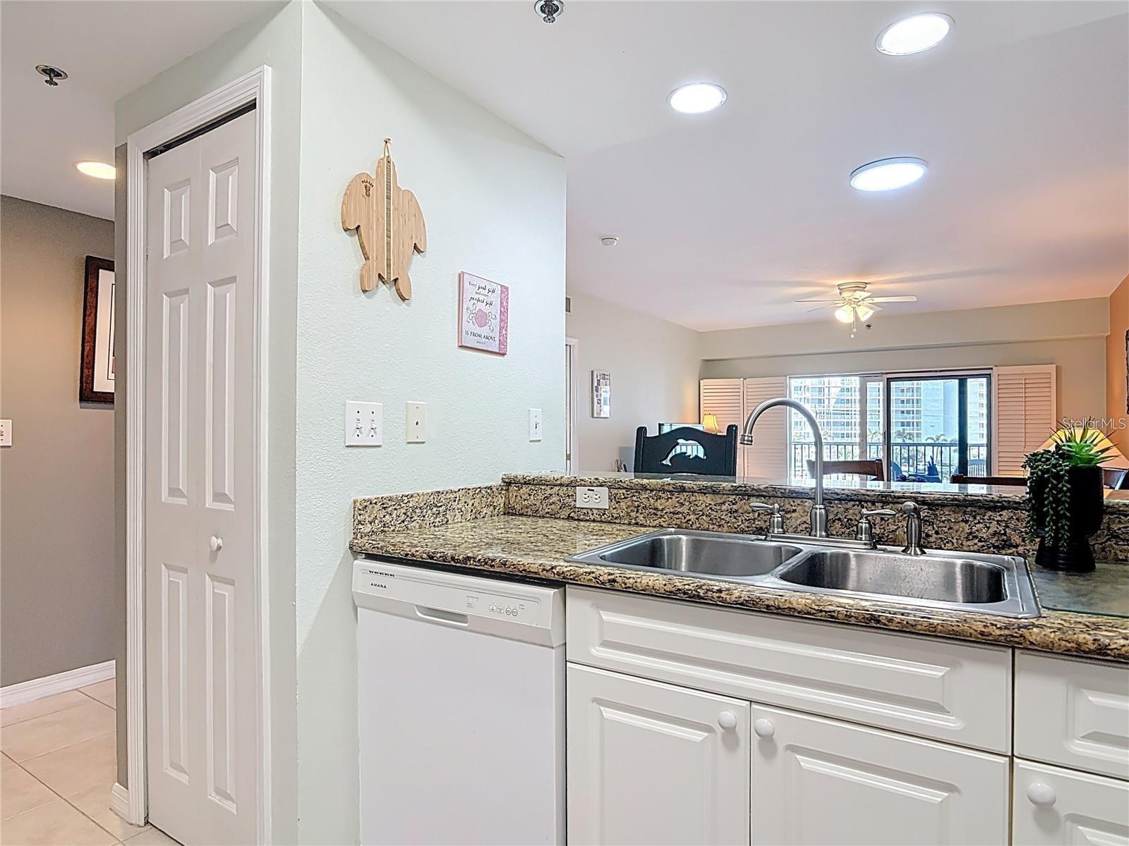 Image 12 of 62 For 5300 Atlantic Avenue 3-405